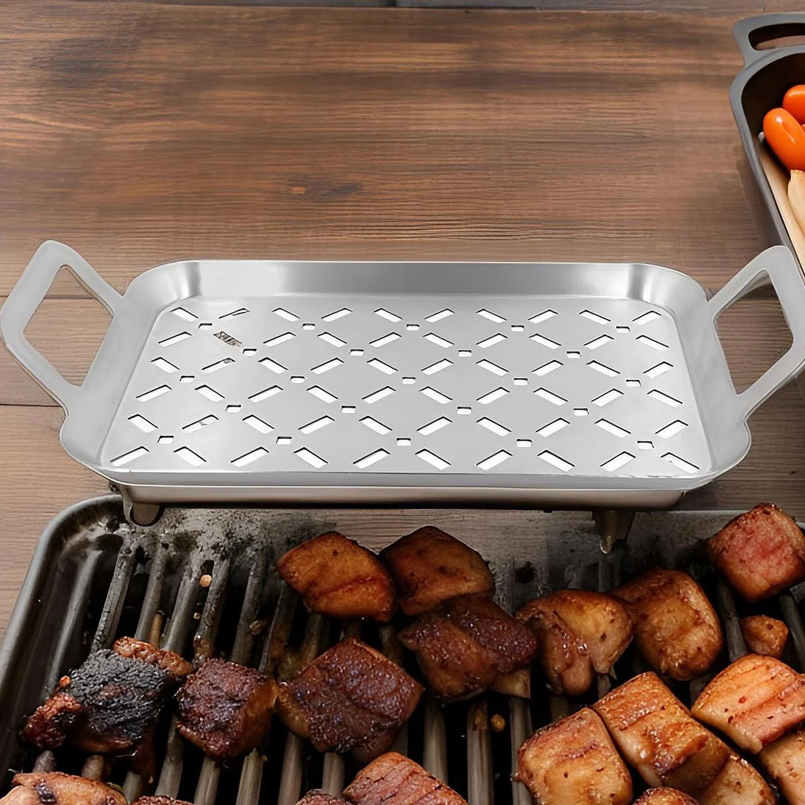 LOVIVER BBQ Grill Topper BBQ Barbecue Plate Hollow Frying Pan Outdoor Vegetable Grill Basket BBQ Grilling Pan for Baking Tool Seafood