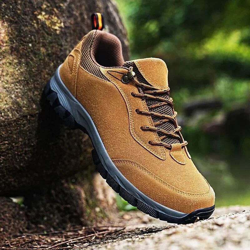 Spring Men's Mountaineering Shoes Anti Slip Platform Casual Sneakers Travel Shoes Tenis Masculino Luxury Fashion Hiking Shoes LightBrown 40